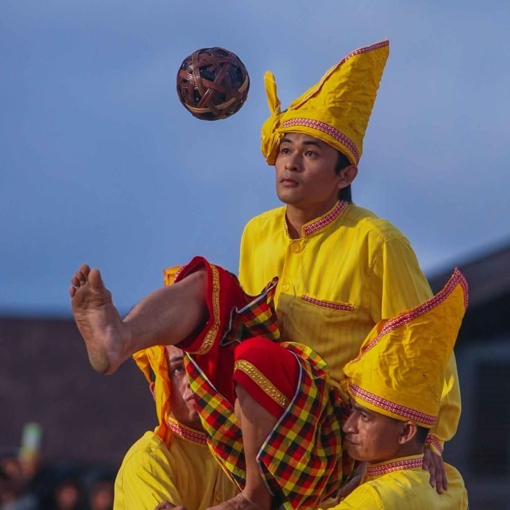 sepak raga, salah satu budaya tradisional suku…